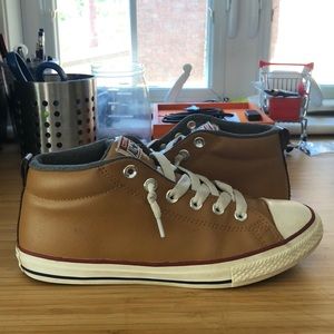 Converse Mid Tops
